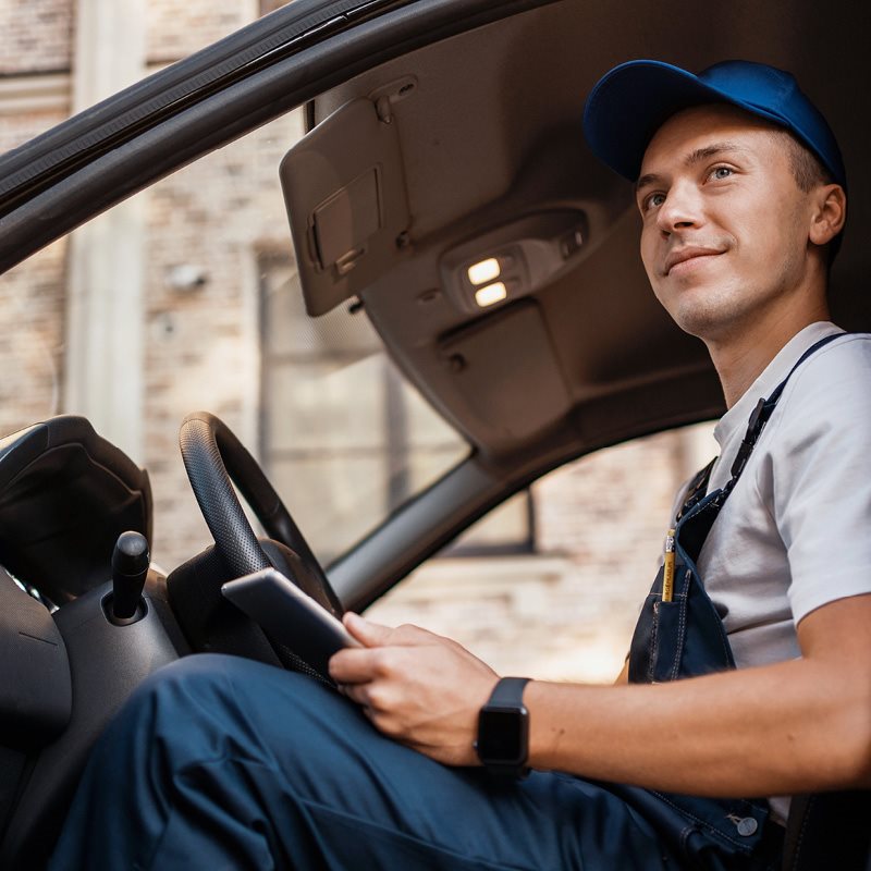 TAGLIANDO CON RICAMBI ORIGINALI